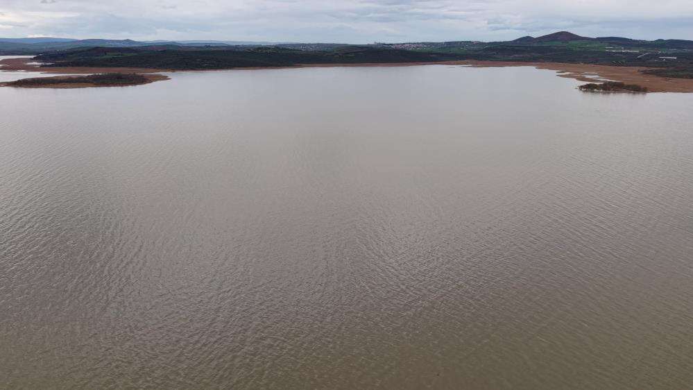 Kuraklıkla boğuşan Türkiye’nin yaşayan gölü, yeniden küçük Venedik oldu 16
